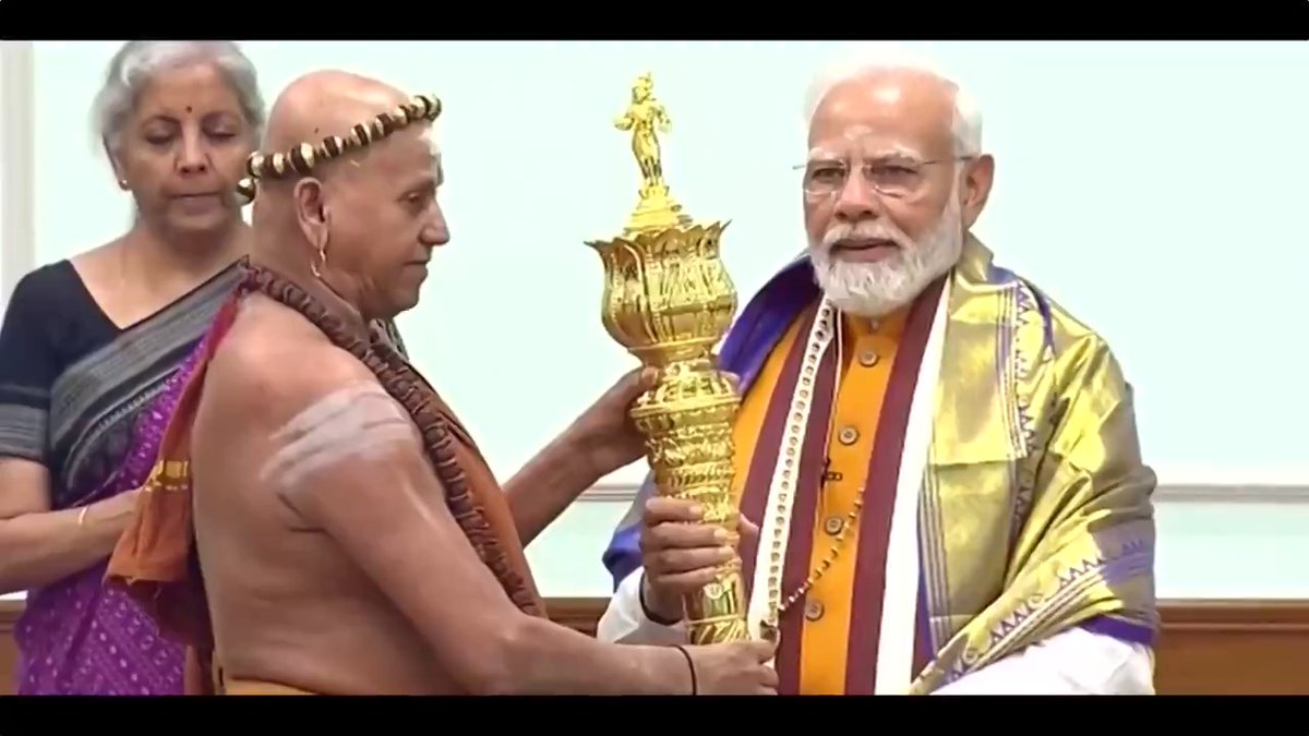 बजेगा डंका, काम के दम का! राम जी देंगे सद्बुद्धि, फिर आएगा मोदी। मोदी एक व्यक्ति नहीं है, देश का है वो सम्मान, 140 करोड़ लोगों की आशाओं की है पहचान। फिर आएगा, फिर आएगा मोदी।