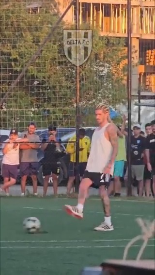 ¿Jugaste alguna vez con un futbolista profesional? ¿Con quién?