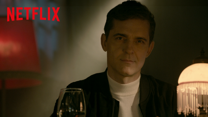 Ona imkansız de sonra olacakları izle. #Berlin şimdi sadece Netflix'te.