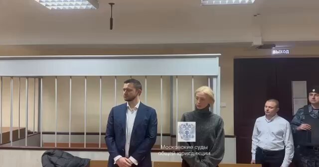 Расходимся Артистка и блогер Анастасия Ивлеева признана судом соорганизатором "голой вечеринки" в "Мутаборе" и оштрафована на 100 тысяч рублей.