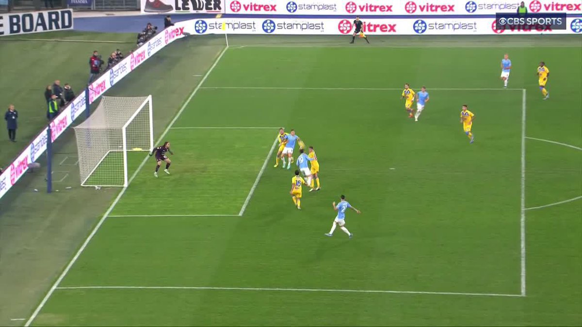 Taty Castellanos sends the Stadio Olimpico into uproar! A beautiful header from Lazio's striker. 🤩