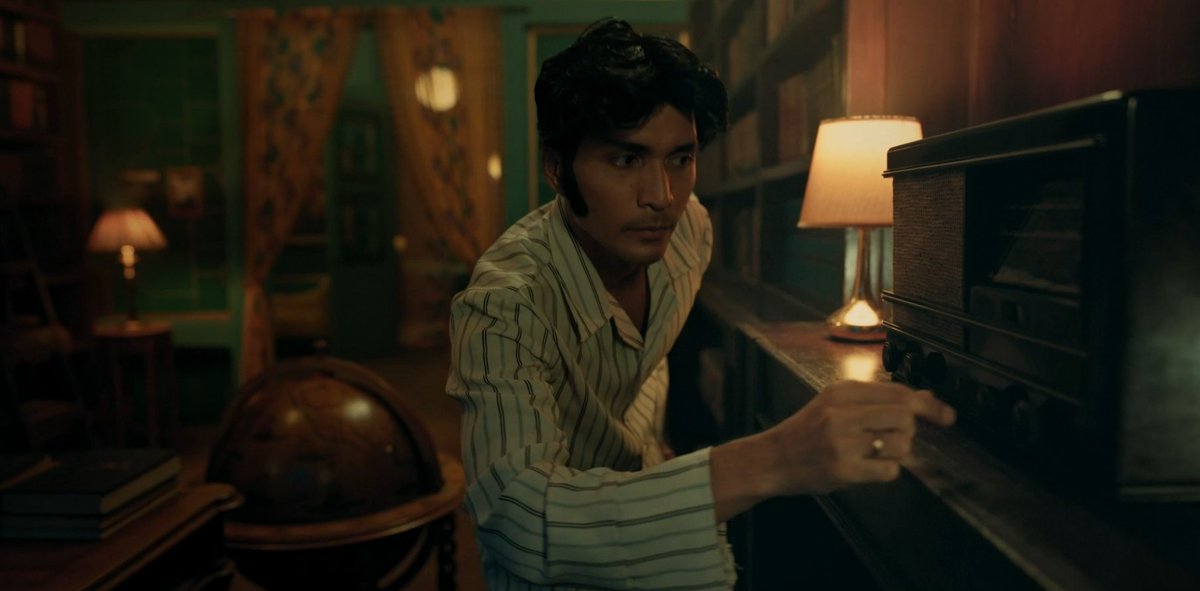 Film horor terbaru dari Hanung Bramantyo, "Trinil: Kembalikan Tubuhku". Diadaptasi dari drama radio yang populer di tahun 80an, dan trailernya menarik! Dijadwalkan tayang 4 Januari 2024, serentak di Indonesia, Malaysia dan Singapura 😮