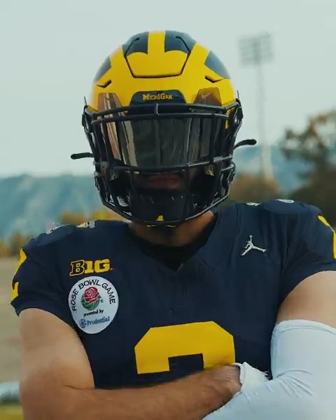 A classic look for the Rose Bowl Game #GoBlue