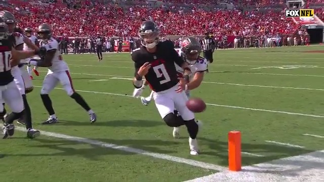 Antoine Winfield Jr. has been a jack of all trades this season: 5 sacks + 5 TFLs 3 INTs + 12 passes defended 5 forced fumbles + 5 fumble recoveries 📺: #NOvsTB — Sunday 1pm ET on FOX 📱: Stream on #NFLPlus