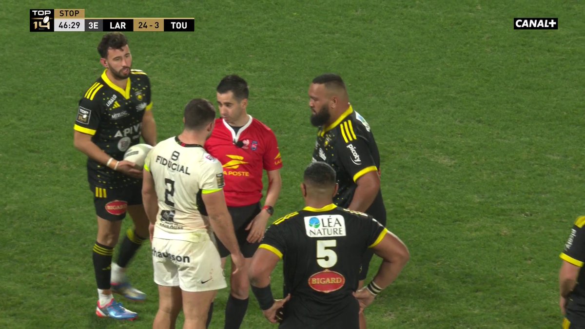 "Si vous voulez arbitrer ça tombe bien on en cherche" 😅