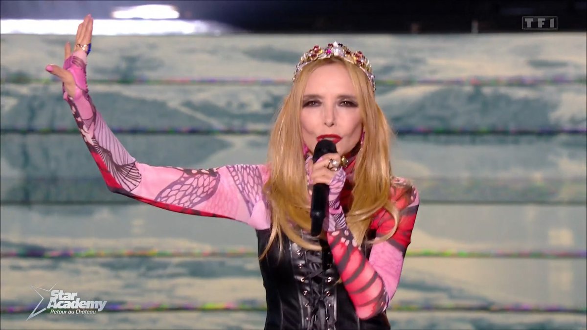 .JEANNE MAS fait danser tout le plateau avec « Dernière Song » ✨ 🌟 Le prime de la #StarAcademy continue sur TF1 et MYTF1 ▶️