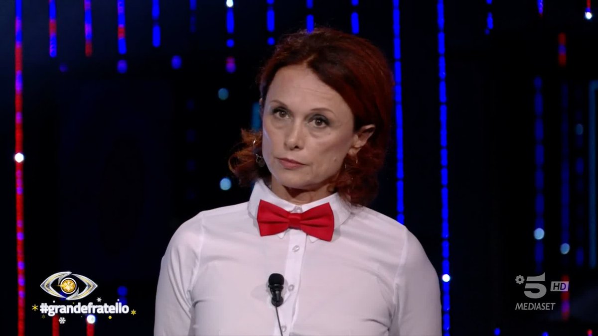 È tempo di chiarimento tra Anita e Beatrice in merito a quanto appena successo in Casa... #GrandeFratello
