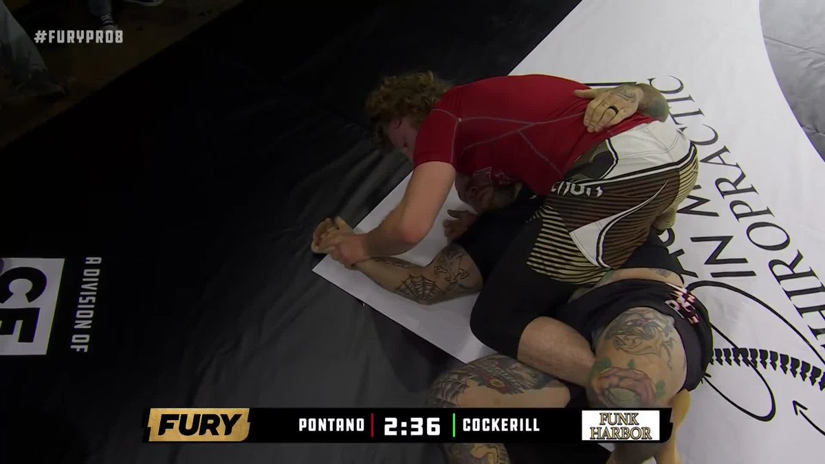 Cockerill gets a VERY definitive tap!! #FuryPRO8