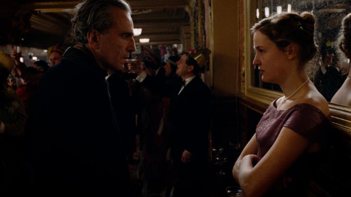 Phantom Thread is a New Year's Eve movie.
