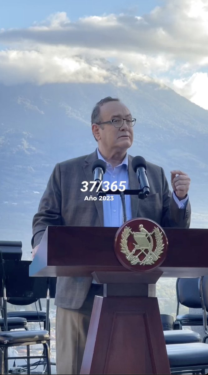 El gobierno del presidente Alejandro Giammattei alcanzó logros históricos durante el 2023 que beneficiaron a millones de guatemaltecos. ¡En este nuevo año les deseamos a todos los guatemaltecos prosperidad, salud y éxitos!
