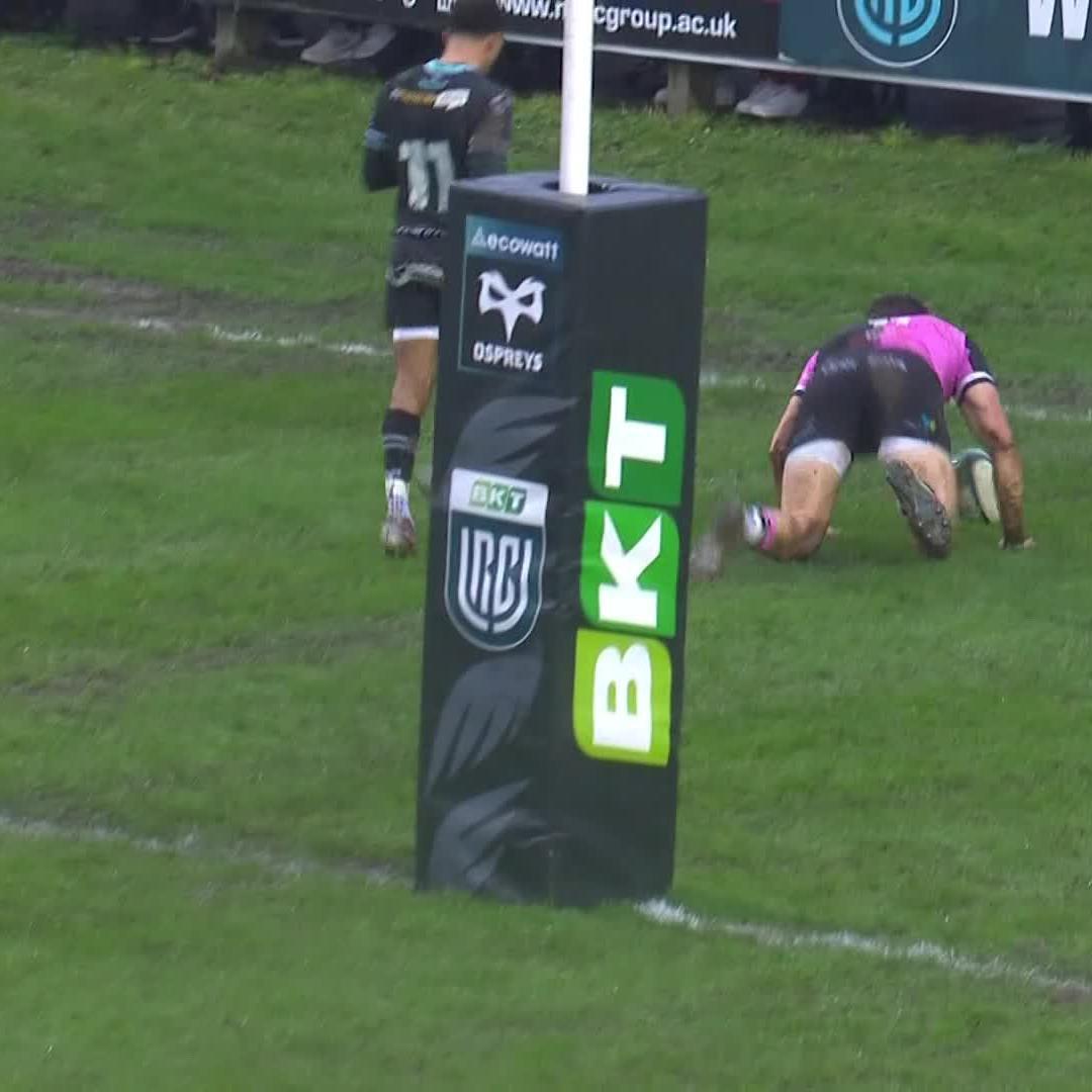 Mason Grady + Space = 🤩 There was no stopping the Cardiff Rugby winger crossing that line 🙌 #BKTURC #URC #OSPvCAR