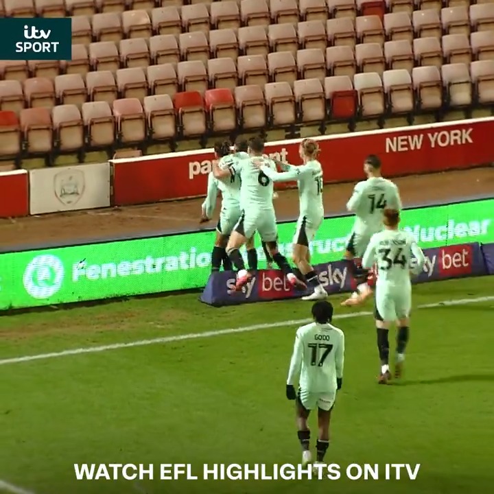 Jonny Smith, that is absolutely outrageous 🤯 EFL | Wigan Athletic