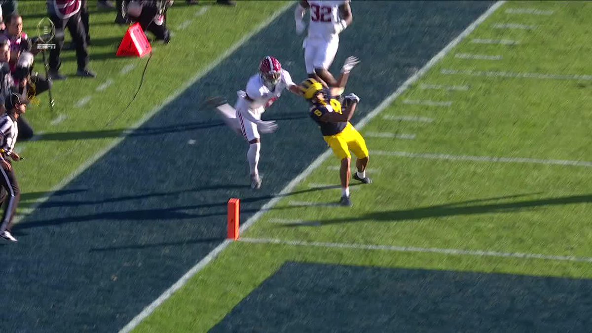 TYLER MORRIS TIP-TOES INTO THE END ZONE FOR MICHIGAN 😲 #CFBPlayoff