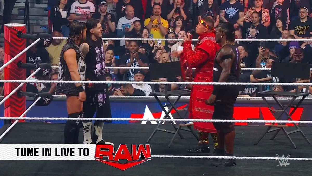 "The only memory that I have of you from last year is you getting spanked by your daddy!" 🫢 #WWERaw