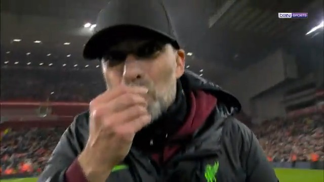 Galibiyet sonrası fazla sevinç yaşayıp evlilik yüzüğünü kaybeden Jürgen Klopp'un gergin anları 😅