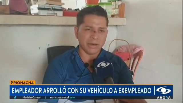 En video quedó como un hombre arrolló con su vehículo a un exempleado que estaba pidiendo su liquidación después de seis meses de trabajo. El hombre denuncia que los malos tratos eran constantes. Más en