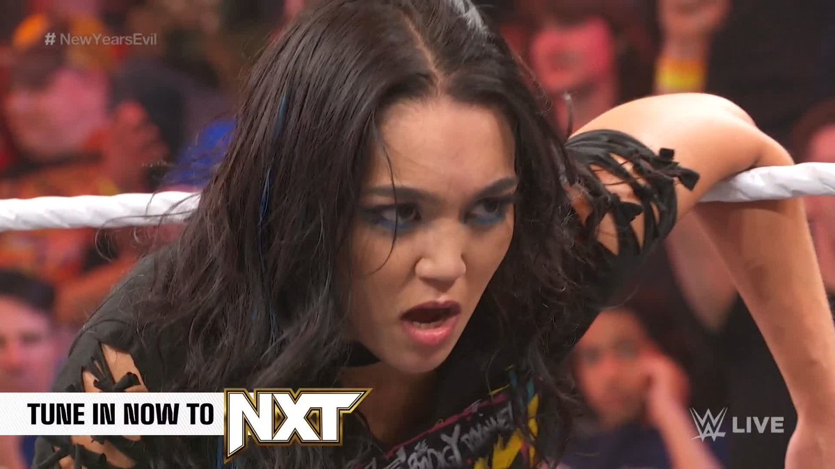 WHAT JUST HAPPENED?!? roxanne has truly snapped 😱 #NewYearsEvil