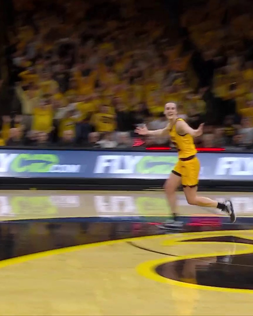 CAITLIN CLARK FOR THE WIN 🚨 WOW. (via NBC Sports)