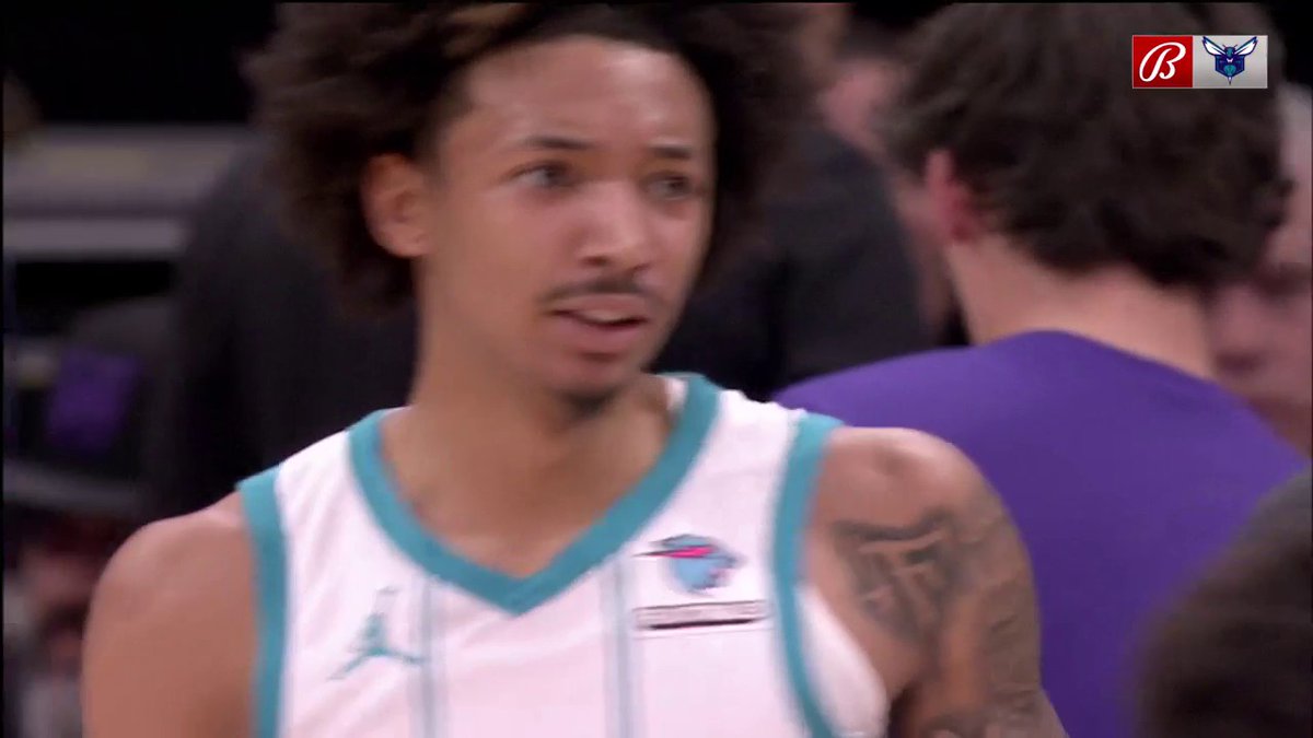 This young Hornets fan flew all the way from Australia to watch LaMelo Ball play. Unfortunately, Melo is still out with an ankle injury 😕 (via @HornetsOnBally)