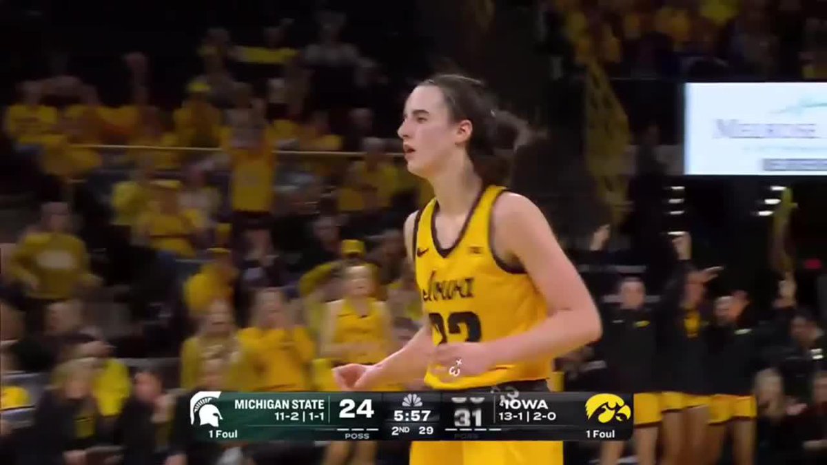 40 PTS 8 3s 5 AST 3 STL 1 BLK Caitlin Clark was having a night to remember, even before she decided to hit the game-winning buzzer-beater. 🌟 Caitlin Clark x Iowa Women's Basketball