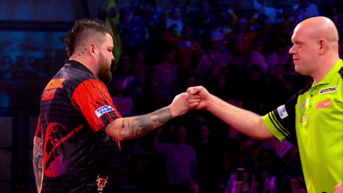 I CAN'T SPAKE A year ago today, the greatest leg of darts was played 🎯