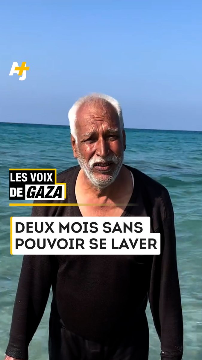 Ce Palestinien est contraint de se laver dans la mer, par manque d’eau et de produits d’hygiène à Gaza.