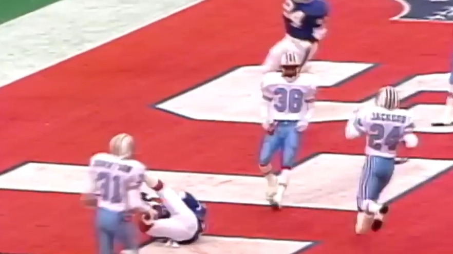 31 years ago today, the Buffalo Bills trailed the Houston Oilers, 35-3, in the AFC Playoffs. They came back. 📹 NFL