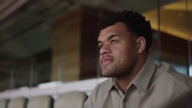 "We touched each other's lives for that moment in time." Because of teachers like Mrs. Kahl, the future DL and 4x #WPMOY nominee overcame his struggle with reading and made it his mission to help others do the same through Armstead Academic Project ❤️ Arik Armstead | #WPMOYChallenge
