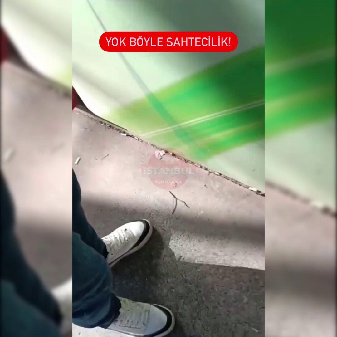 ATM'yi böyle dolandırdılar... Yarısı gerçek yarısı sahte 100 lira sosyal medyada tartışma yarattı: 'Sahte 100 liranın maliyeti 100 lira olmuş'