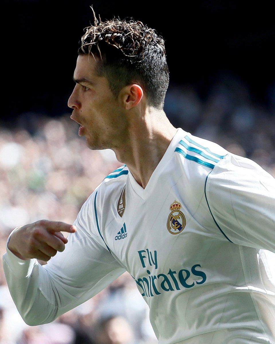 𝐒𝐈𝐔𝐔𝐔𝐔𝐔𝐔𝐔!🤍 Enjoy 𝐓𝐄𝐍 minutes of Cristiano Ronaldo's finest headed goals! #LALIGAEASPORTS