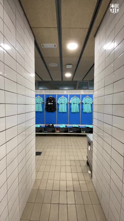 Time to get dressed! 👕 #LasPalmasBarça