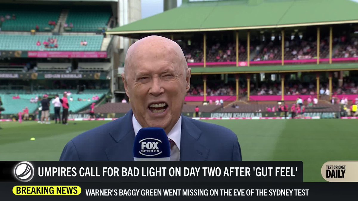 "She doesn't need botox! She doesn't need filler!" Kerry compares Test Cricket and T20 Cricket in this wild monologue. 😂😭 📺 Watch Day 3 #AUSvPak on Fox Cricket and Kayo Sports: ✍️ BLOG: 🔢 MATCH CENTRE: