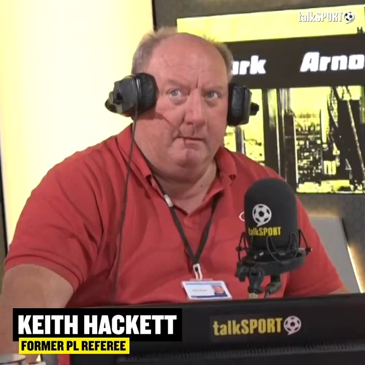 “Bin it! Bin it! It’s ruining the game!” 🗑️😡 “I apologise to Calvert-Lewin, he put in a fair challenge. I don’t know where we’re going!” Former #PL referee, Keith Hackett, calls for VAR to be scrapped, after DCL’s red card. 👀