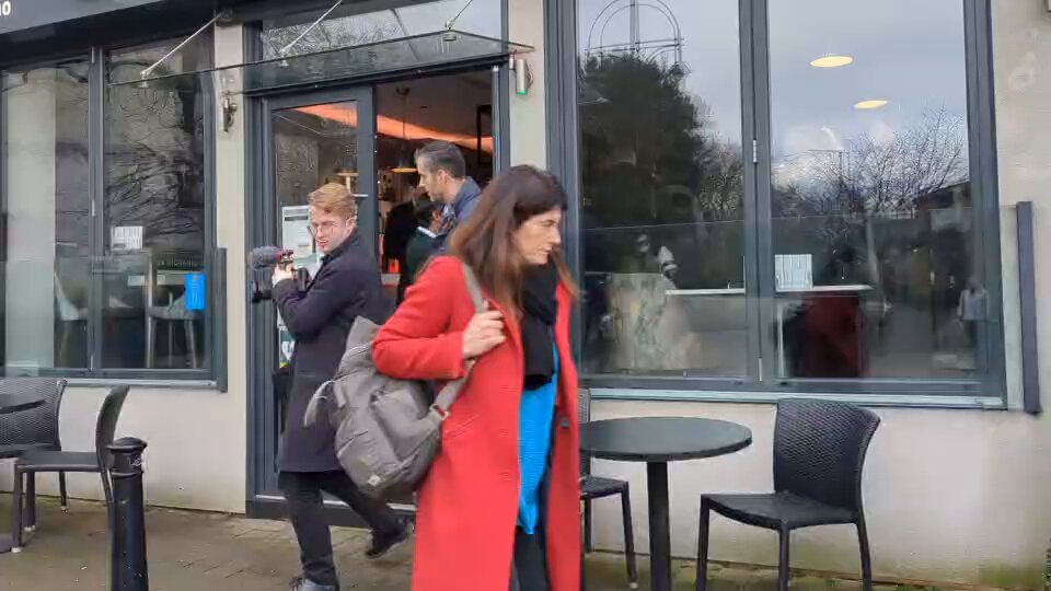 Exclusive: Prime Minister Rishi Sunak booed as he leaves a café in Stockport with people shouting "resign" and "leave now" Manchester News MEN
