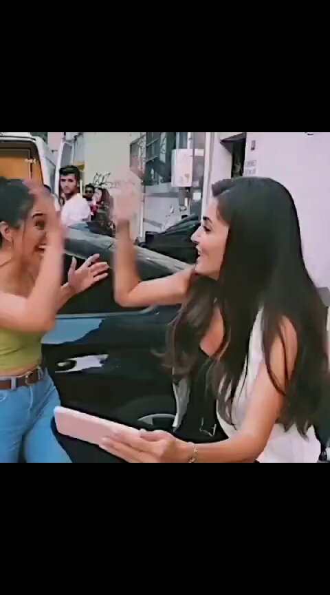 dilber evin barkın yok mu #HandeErçel Hande Erçel