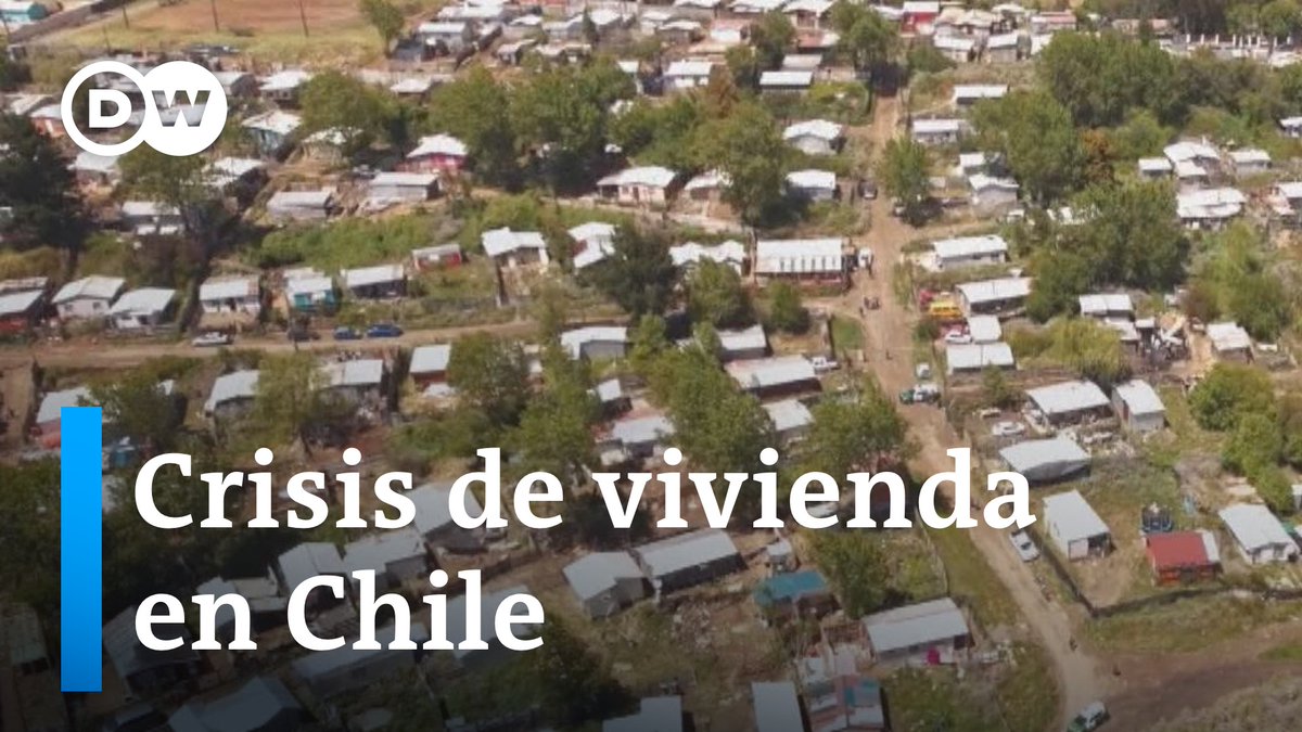 A falta de viviendas urbanas, los campamentos en #Chile no paran de aumentar En los #asentamientos provisionales, las personas se enfrentan a problemas de #hacinamiento, falta de suministros básicos y carencia de alimentación./pp