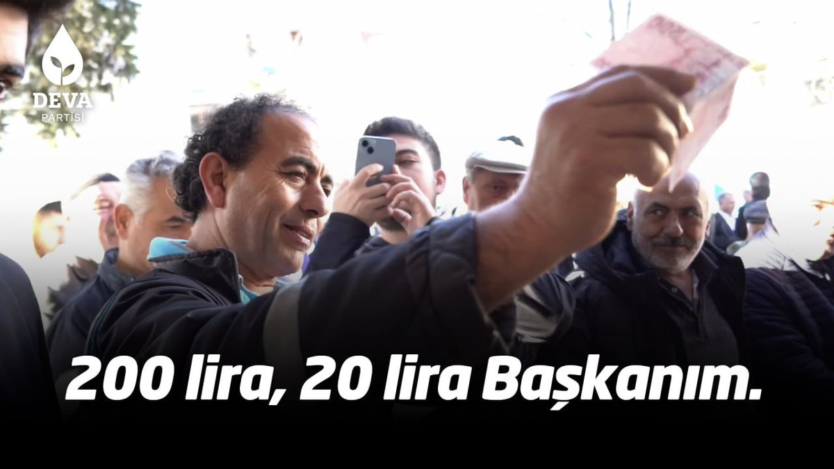 🗣️ 200 lira, 20 lira Başkanım. 🗣️ Yarım kilo peynir almıyor. 🗣️ Yarım kilo Kars kaşarı almıyor.