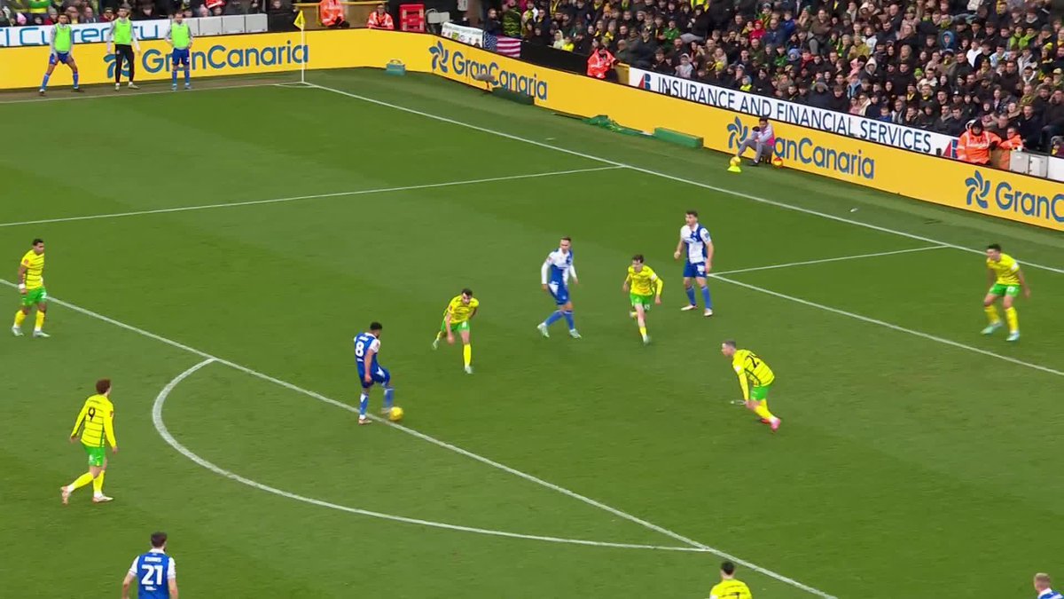 The technique on this from Grant Ward for Bristol Rovers 🤌 #EmiratesFACup