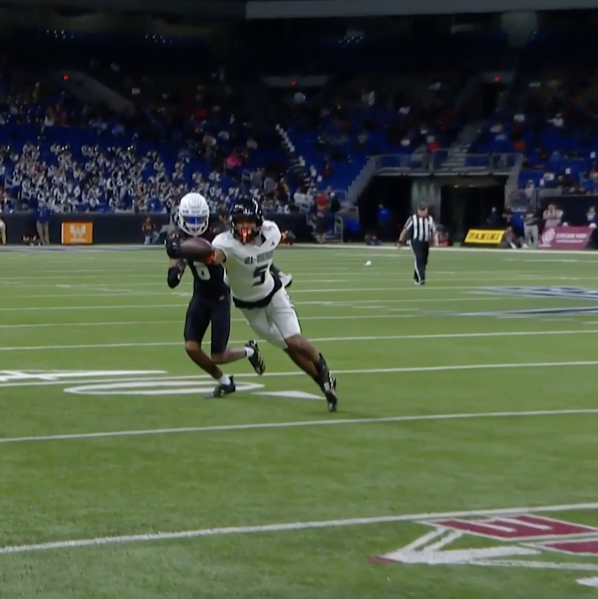 TJ MOORE! WHAT. A. CATCH. 😱 Clemson Football