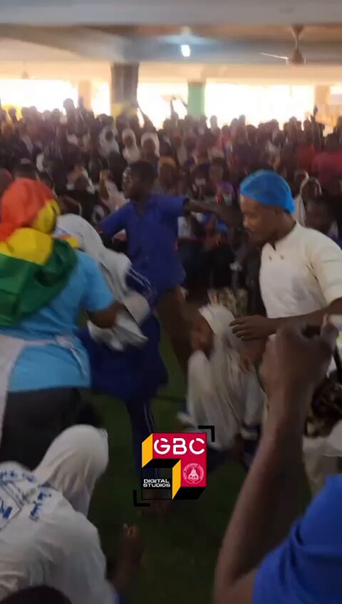 Someone who has been cooking nonstop for seven days still had the energy to dance with school kids. This woman's stamina is unreal. #FAILCOOKATHON
