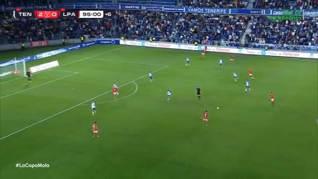 "¡Ay, ay, ay, ay, canta y no llores..." El derbi canario es para el Tenerife: elimina a Las Palmas y se mete en octavos. #LaCopaMola