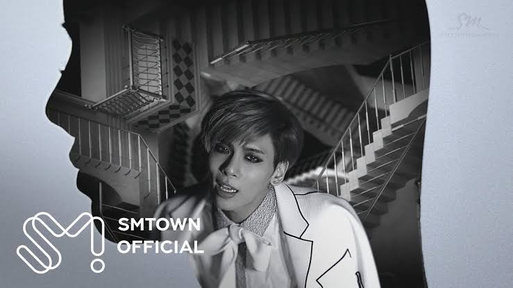 On this day 9 years ago, #JONGHYUN from #SHINee released “Crazy (Guilty Pleasure)”