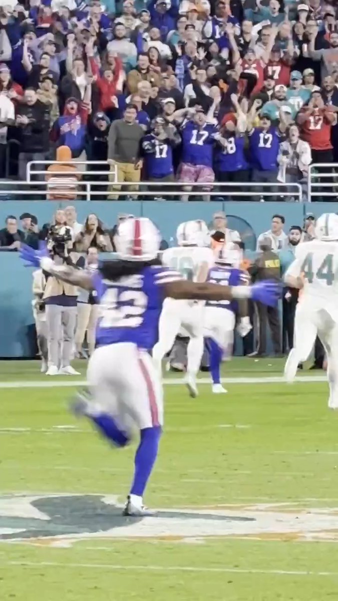 A Harty Party in the end zone 📺: #BUFvsMIA on NBC 📱: Stream on #NFLPlus