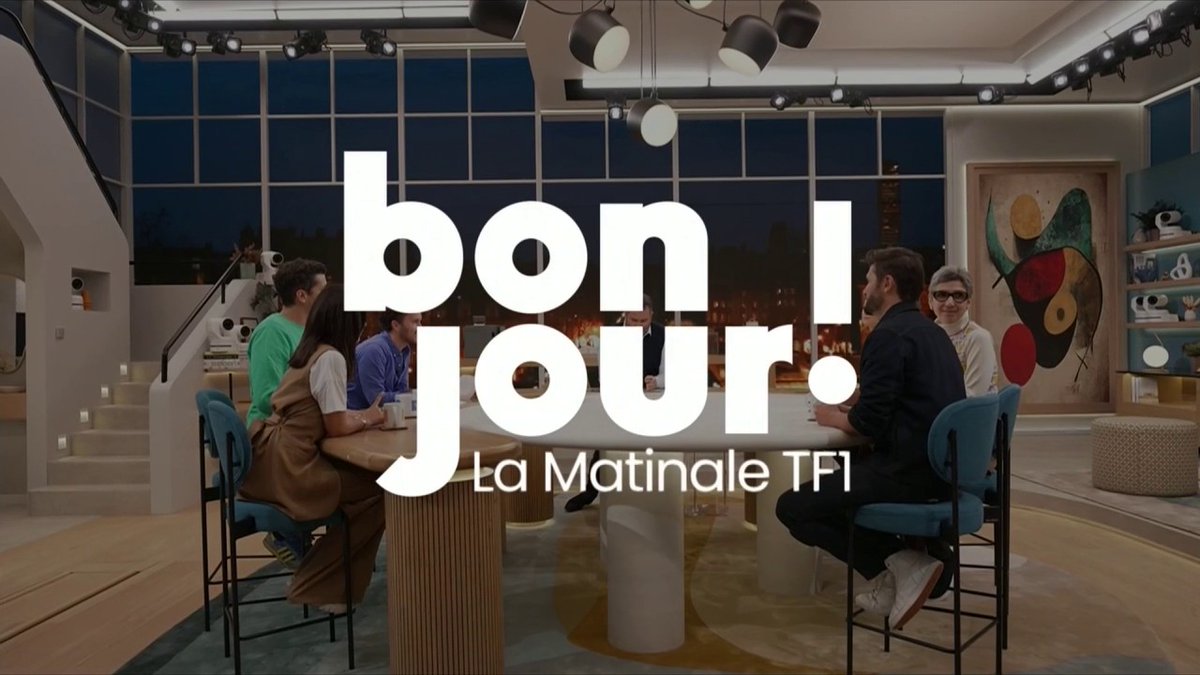 #BonjourLaMatinaleTF1 commence maintenant ! Bruce Toussaint accueille ses chroniqueurs dans la bonne humeur ☀️