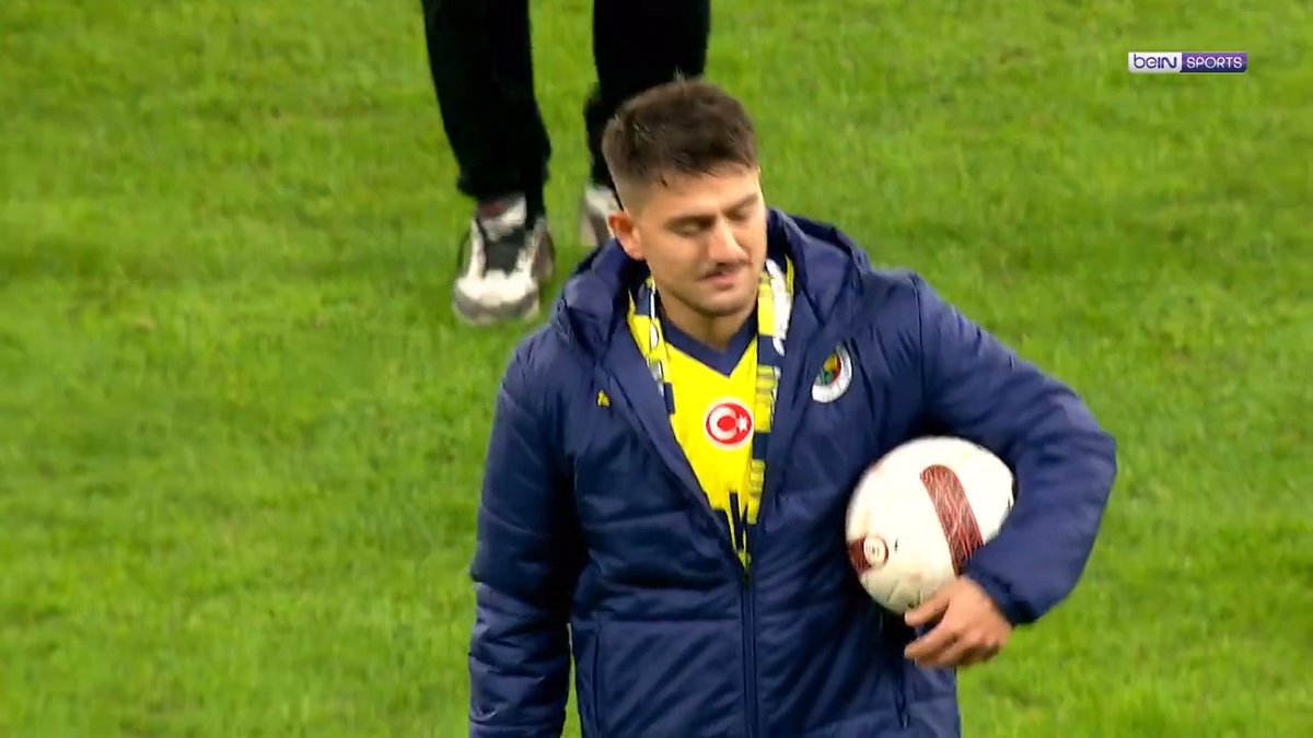 İstanbulspor karşısında 4 gol atan Cengiz Ünder, maç topunu evine götürdü.