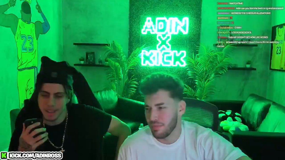 Streamer Konvy confronts his Aunt over OF after seeing a explicit video. 😳 “Why you looking at them?” ‼️