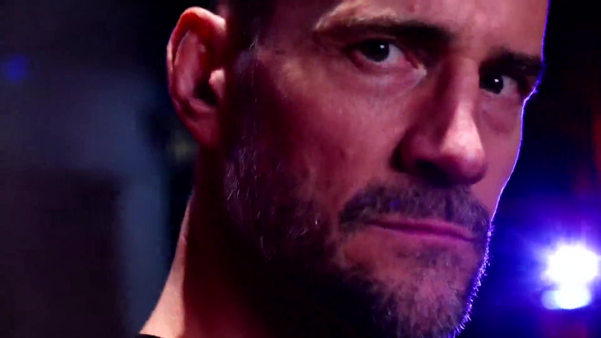 TONIGHT on #WWERaw player/coach is back! 8/7c USA Network