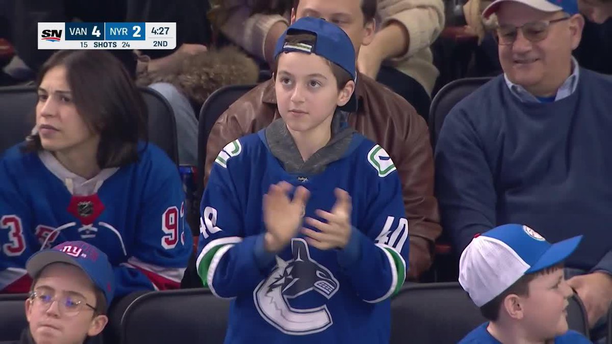 That's an All-Star move if we've ever seen one. ⭐️ 1 RT = 1 #NHLAllStarVote Elias Pettersson