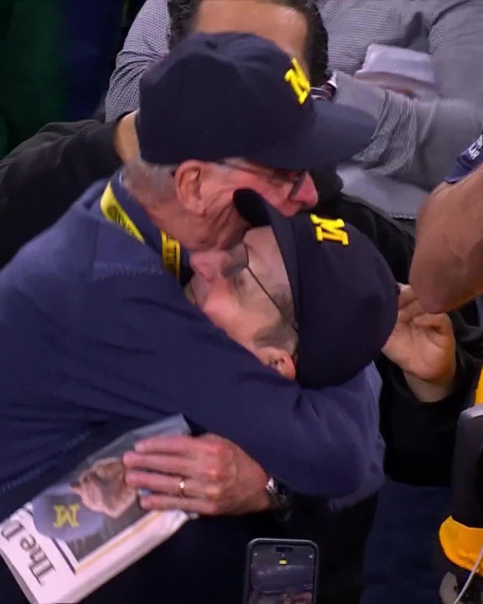 Harbaugh and his family after the game ❤️ #NationalChampionship
