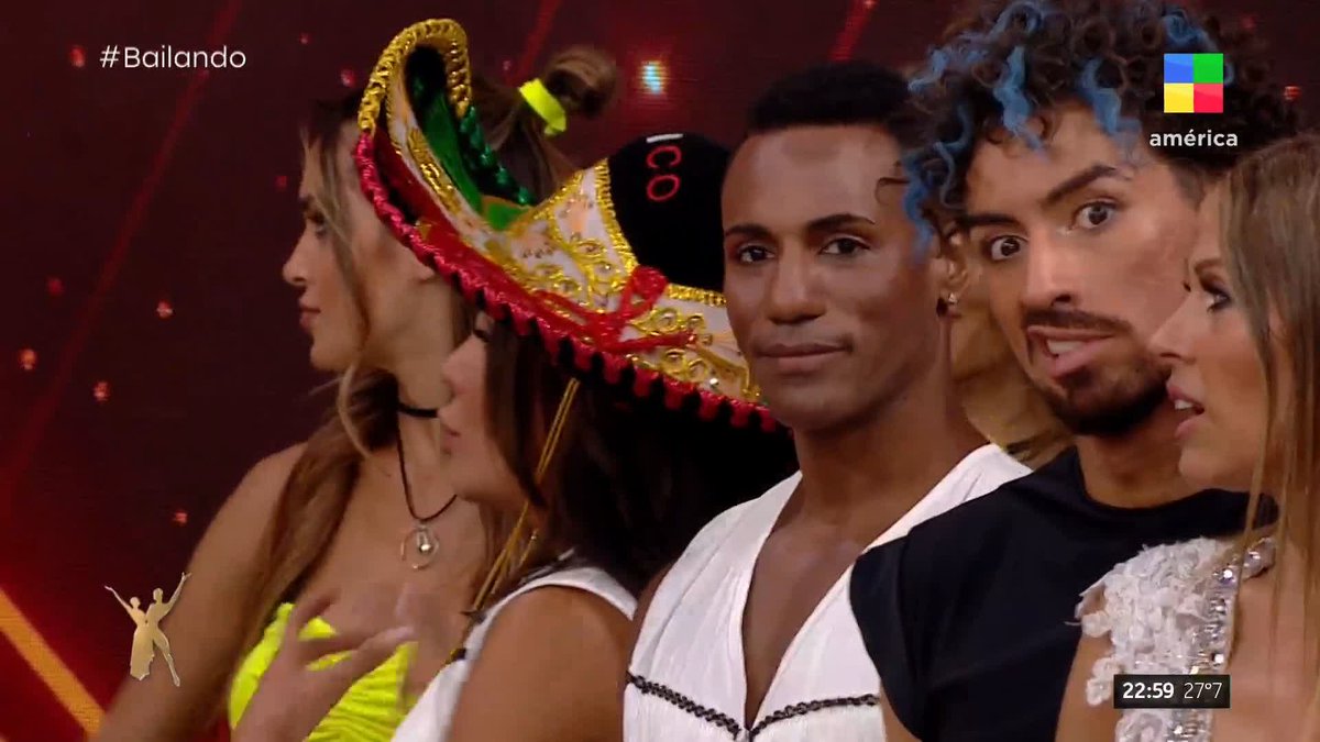 💃 Mientras tanto en el #Bailando2023, Charlotte disparó contra Coty Romero y le dijo “falsa pelotuda de mierda” Charlotte se fue llorando después de la pelea y renunció al certamen